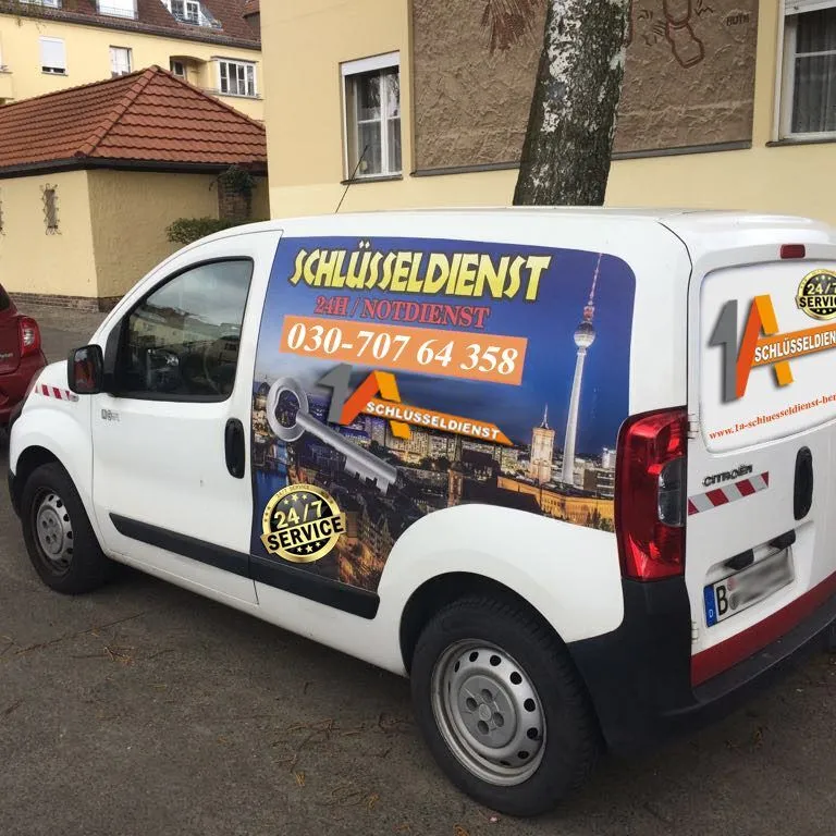Einsatzfahrzeug des 1A Schlüsseldienst Berlin